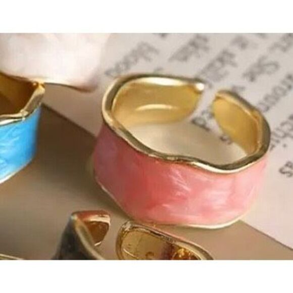 NWT Y2K Pink Drip Glaze Wavy Gold Rimmed Adjustable Ring - Picture 2 of 6